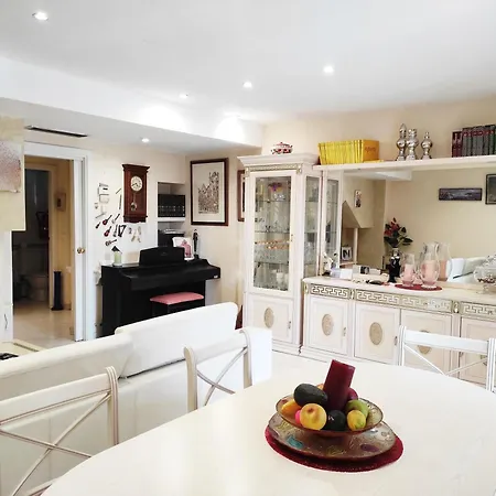 Duplex Centrico, En Segunda Linea De Mar Apartamento *